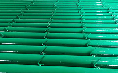 圓管刺鐵絲圍欄立柱 圓管刺鐵絲圍欄立柱