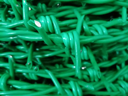 包塑帶刺鋼絲.jpg 包塑帶刺鋼絲.jpg